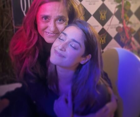 Ileana D’Cruz wishes her mamadoo on b’day: No one like you