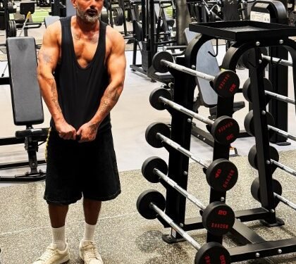 Yo Yo Honey Singh flaunts muscles as he preps for London Fashion Week