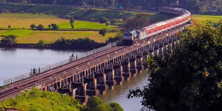 RailOne gains traction: 10 lakh daily bookings as Railways pushes digital ticketing