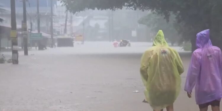 Odisha flood situation under control; over 1 lakh affected
