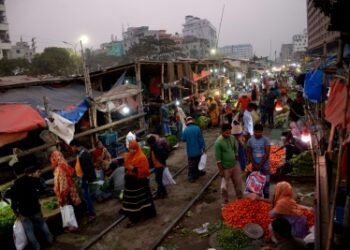Bangladesh: Load shedding fuels public anger, minister says no other option