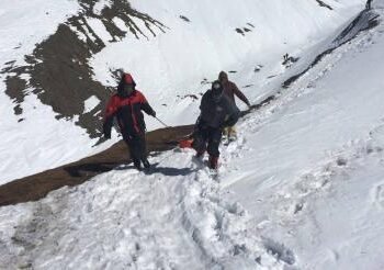 Nepal: Bad weather delays recovery of suspected climbers’ bodies