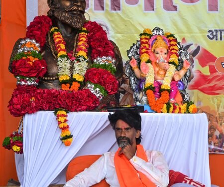 Don’t march to Mumbai during Ganeshotsav; let’s resolve issues through dialogue: Ashish Shelar appeals to Jarange Patil