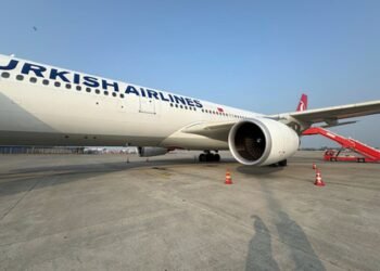 Turkish Airlines flight returns to Istanbul amid drone attacks near Moscow
