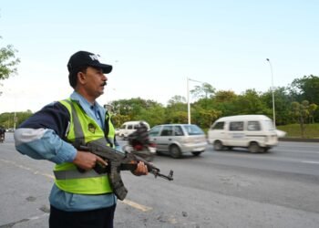 Rights group urges Pakistan to investigate disappearance of Afghan journalist and artist