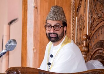 Mirwaiz Umar Farooq urges J&K govt to engage striking medical interns, resolve their stipend issues