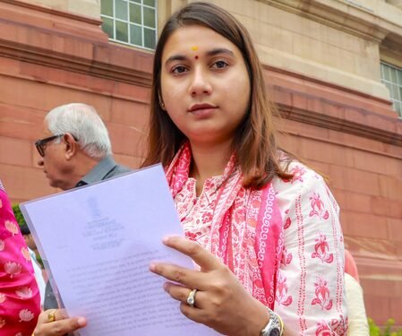 Tejashwi Yadav criticises Shambhavi Choudhary over her post on Samastipur molestation incident