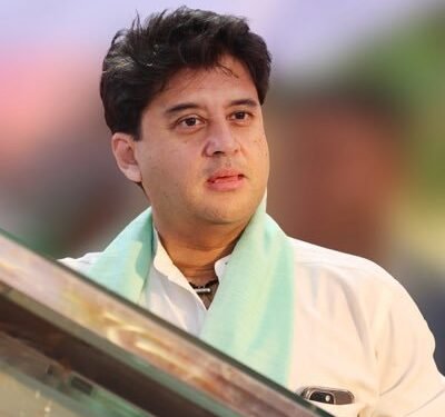 MP: Scindia inspects Shivpuri railway station, honours RPF officer; inaugurates Rs 17.5 crore projects