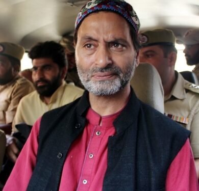 JKLF chief Yasin Malik decides not to contest trial in 1990 murder of Kashmiri Pandit nurse, chooses to separate from wife