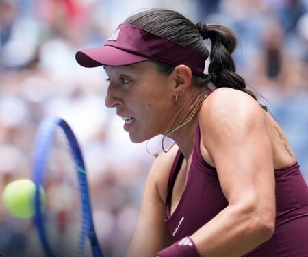 US Open: Dominant Pegula gets past Kenin into third round
