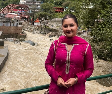 Rashami Desai: Visiting Neem Karoli Baba before ‘Sayonee’ felt very peaceful