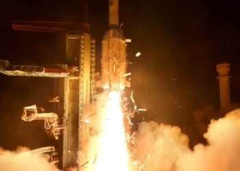 Andhra Pradesh Governor, CM congratulate ISRO scientists