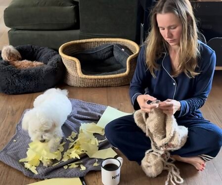Kristen Bell hilariously suspects pet Frank has a ‘criminal past’