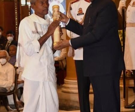 Karnataka CEO clarifies SIR notice to Padma Shri awardee Harekala Hajabba; name mismatch resolved