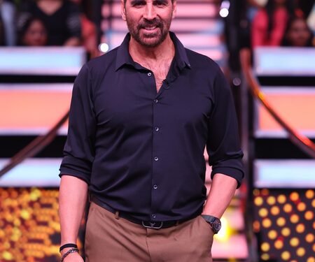 Raashii Khanna recalls a fun dance moment with Akshay Kumar, Vidya Balan on his birthday