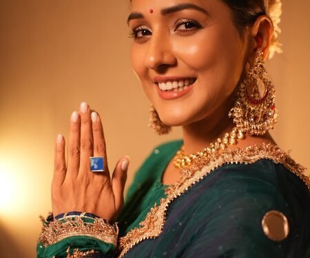 Neeti Mohan’s new track ‘Bappa Ghar Aaye’ ahead of Ganesh Chaturthi: This song was a miracle