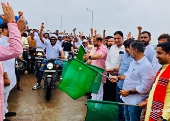 From four Gujarat shrines, BJP bike yatras set out for Vadnagar ahead of Varanasi journey