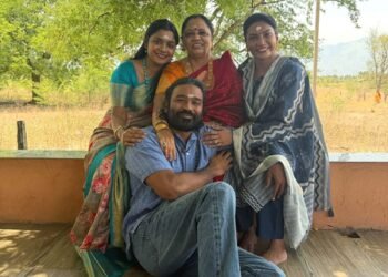 Dhanush poses with his mother & sisters for a perfect family pic, calls them ‘My blessings’