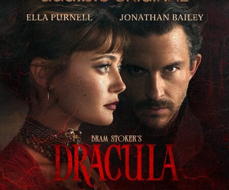 Initial glimpse of Jonathan Bailey & Ella Purnell from Bram Stoker’s ‘Dracula’ out