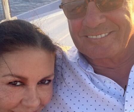 Catherine Zeta-Jones pens b’day note for dad on 80th b’day: I’m the luckiest girl in the world