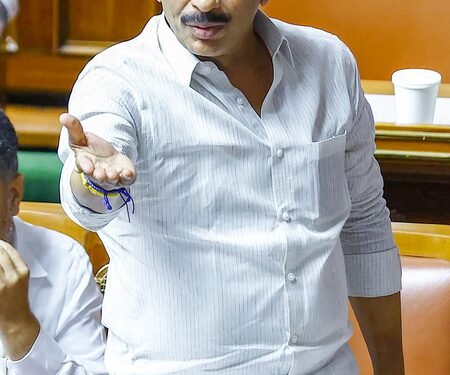 K’taka Ministers hit back at Kumaraswamy over allegations on CM Shivakumar’s assets; question wealth of Union Minister’s brother