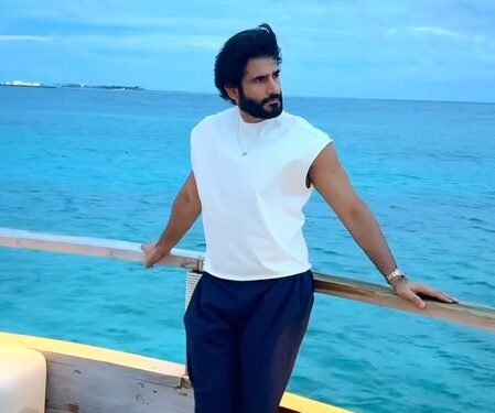 Karan Tacker escapes to Maldives for a relaxing break before getting back to work