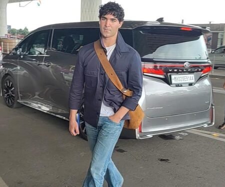 Akshay Kumar’s son Aarav makes rare appearance with mother Twinkle Khanna, sister Nitara at airport, feels shy