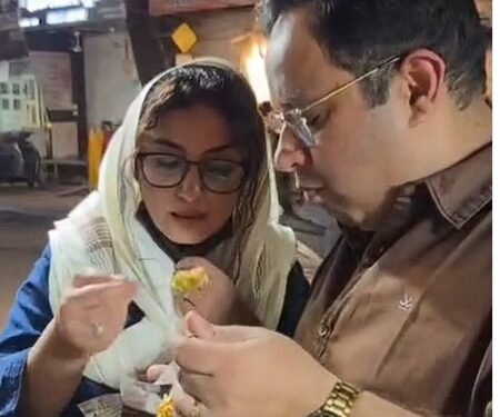 Divya Dutta enjoys late-night food at Indore’s Sarafa Bazaar, says ‘chup chup ke khaane ka mazza hi aur hai’