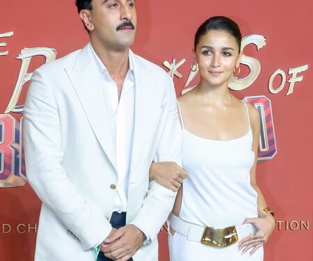 Alia Bhatt gives shout-out to Ranbir Kapoor after ‘Love And War’ first-look release: Hey handsome