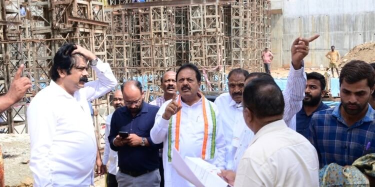 Etthinahole works get October deadline as Cheluvarayaswamy warns contractors