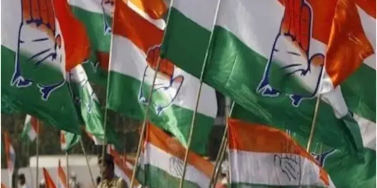 Congress stages protest in Bengaluru over FIR against Rahul Gandhi