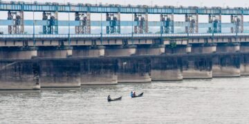 Pollution, water demands threaten India’s inland fisheries