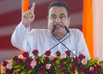 Nitin Gadkari announces over Rs 500 crore for strengthening and widening national highways in West Bengal