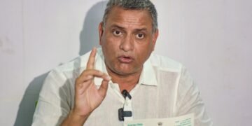 RJD MP questions ‘chain of command’ on defamation notice in Bharat Tiwari case