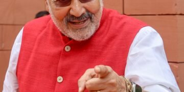 Giriraj Singh targets Rahul Gandhi over proposed Ramlila Maidan rally; announces Padyatra in Begusarai