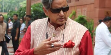‘I’m not a travel agent’: Tharoor on Rahul Gandhi’s foreign trip