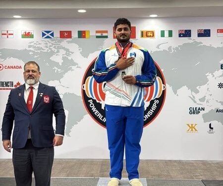 Truck driver father takes Rs 4 lakh loan, son wins Commonwealth gold in Canada