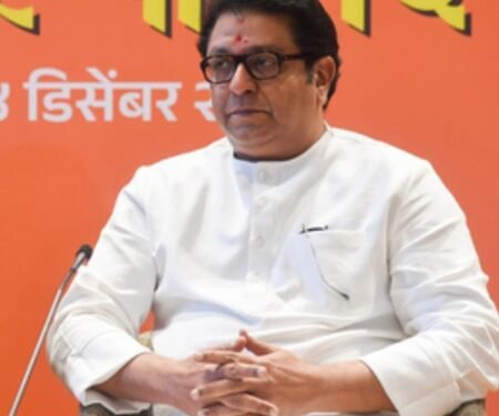 Democracy needs Gandhi beyond ceremonial tributes: Raj Thackeray