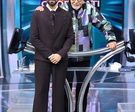 Big B recalls Yash Chopra’s ‘strange’ transformation from ‘Kabhi Kabhie’ to ‘Deewaar’