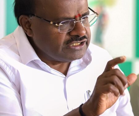 Kumaraswamy writes to Karnataka CM over 10-month delay in land allocation for Mandya industrial projects