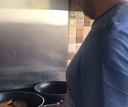 Smriti Irani shares video of Nana Patekar making food for her, recalls his last conversation of inviting her to Pune