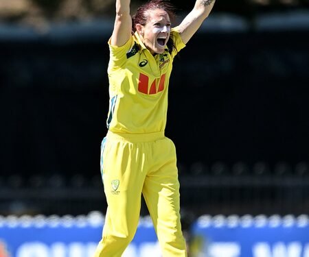 Megan Schutt becomes third Australian to complete 150 ODI wickets