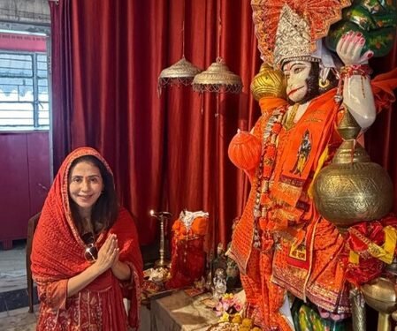 Urmila Matondkar visits Sanjivani Hanuman temple: Peace that you feel here is unmissable
