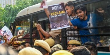 Attack on democratic rights: INDIA Bloc leaders on detentions of anti-ECI protestors