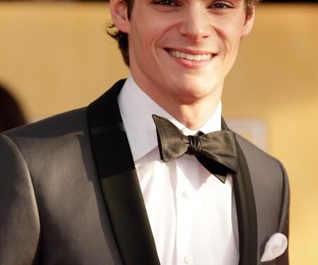Marlee Matlin, Dean Norris mourn the loss of ‘Breaking Bad’ star RJ Mitte