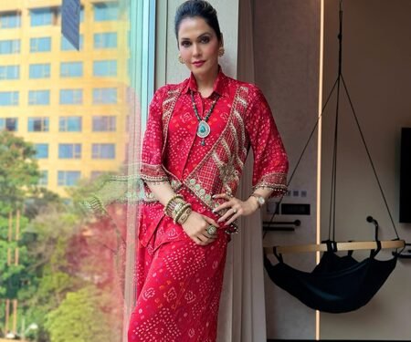Isha Koppikar shells festive fashion tips: Wear what makes you feel you