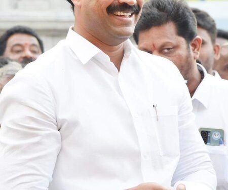 Kadapa MP Avinash Reddy appears before ED in Viveka murder case