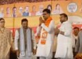 Three rebel SP MLAs cross over to BJP ahead of UP polls
