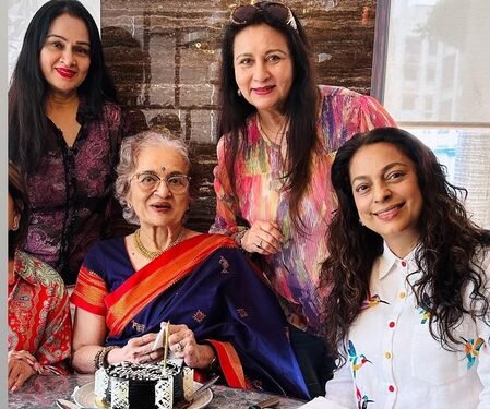 Poonam Dhillon catches up with Asha Parekh, Juhi Chawla, calls them ‘intelligent, good-hearted ladies’
