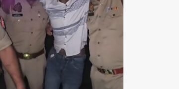 UP: Two chain snatchers arrested after encounter in Noida; stolen bike, cash recovered